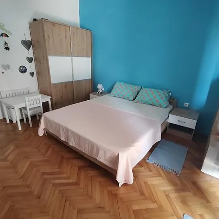 Apartment Marinoitonizadar Policnik